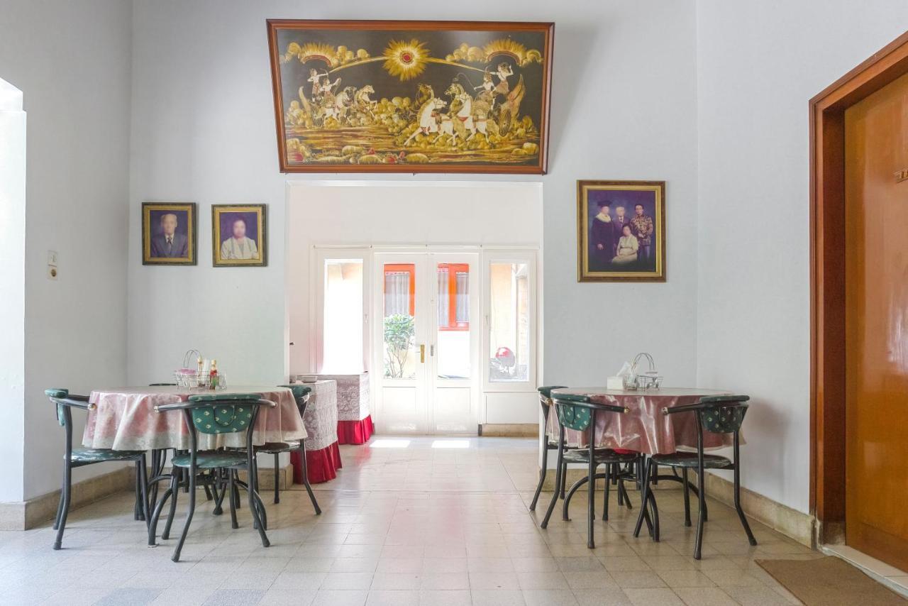 Reddoorz Plus Near Brawijaya Museum Malang Exterior foto